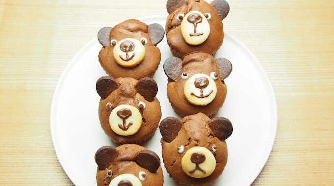 くまに見立てたマフィン