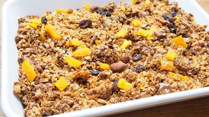 オートミールで作ったグラノーラ