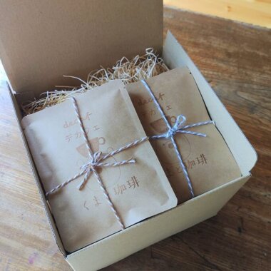 デカフェのドリップバッグとコーヒーカップのギフト