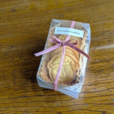 サンタ帽子をかぶったくまのクッキー