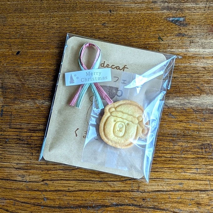 デカフェのドリップバッグ1袋とクッキー1枚のギフト